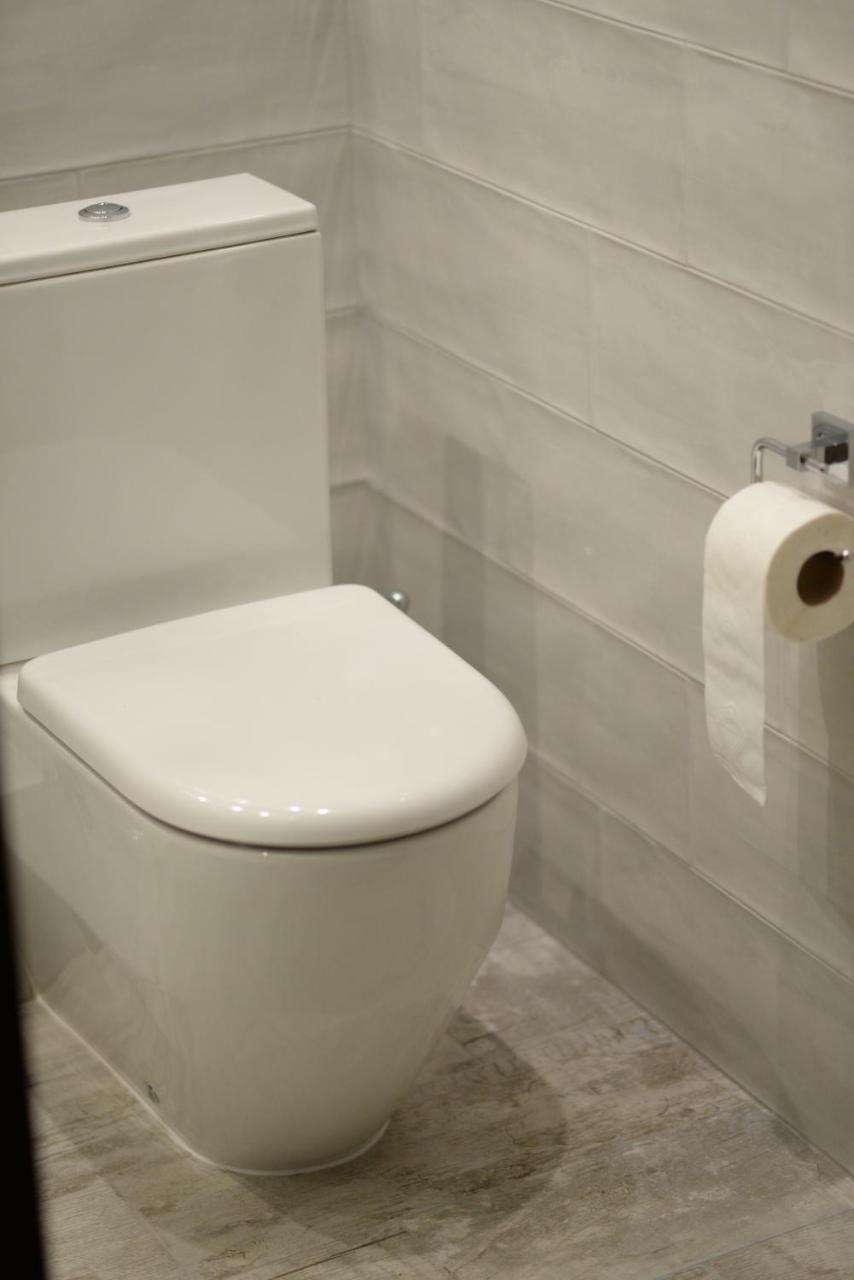מלון דירות Apart Hotel Lake Apartments 3*